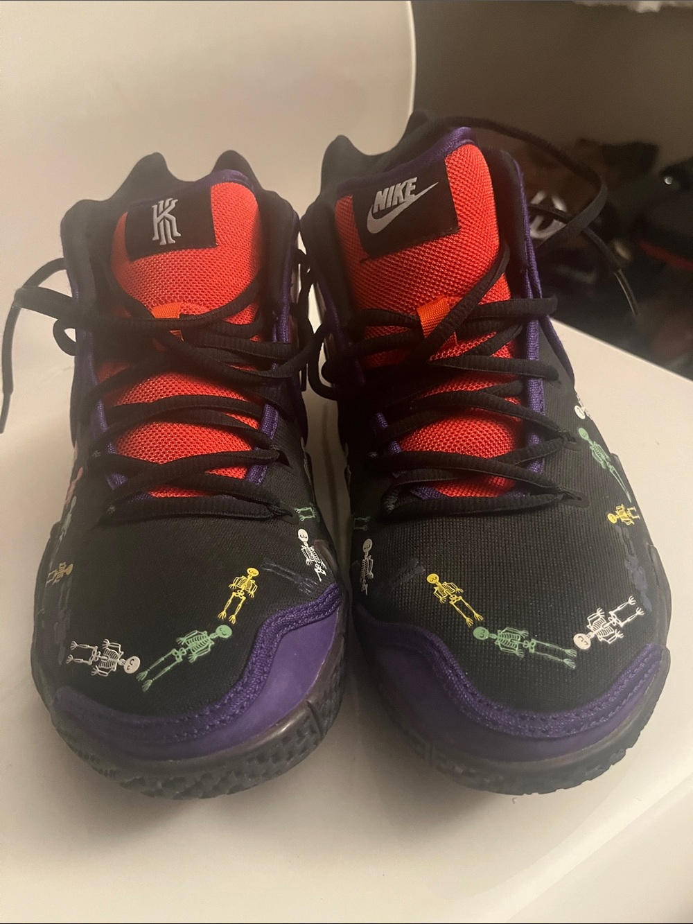 Nike Mens Kyrie 4 Day of the Dead